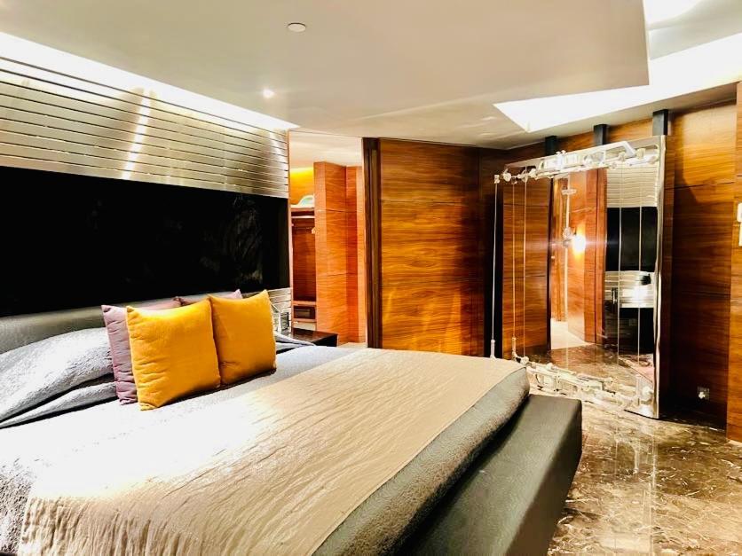 The Park Hyderabad, Banjara Hills Near Hussain Sagar Lake Exterior foto A bedroom at the hotel