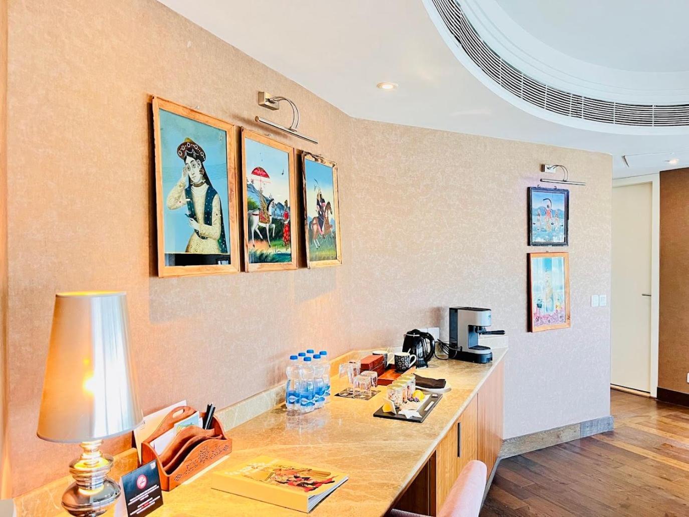 The Park Hyderabad, Banjara Hills Near Hussain Sagar Lake Exterior foto A room at the hotel