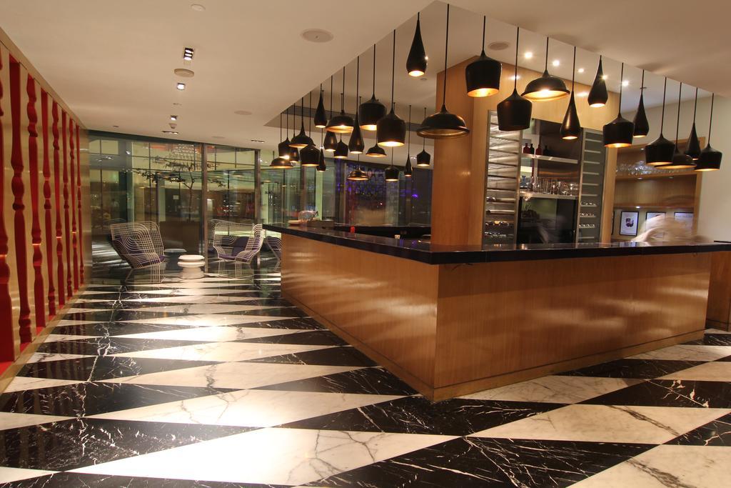 The Park Hyderabad, Banjara Hills Near Hussain Sagar Lake Exterior foto The lobby of the hotel
