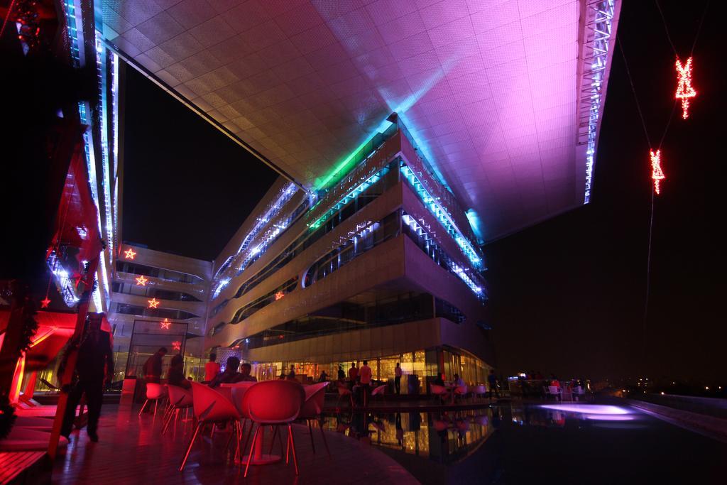 The Park Hyderabad, Banjara Hills Near Hussain Sagar Lake Exterior foto The Sky Bar at the 1018