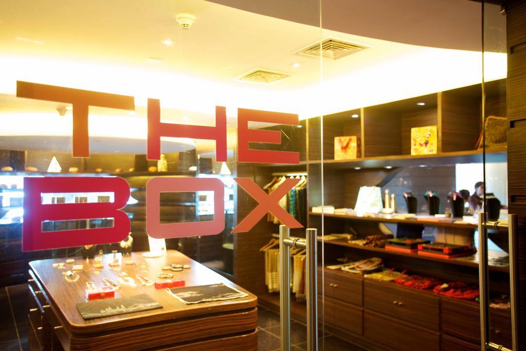 The Park Hyderabad, Banjara Hills Near Hussain Sagar Lake Exterior foto The Box