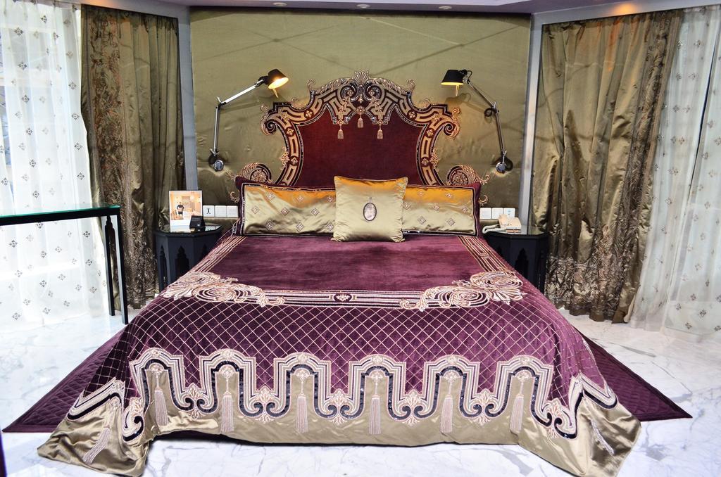The Park Hyderabad, Banjara Hills Near Hussain Sagar Lake Exterior foto A bed with a bedsheet