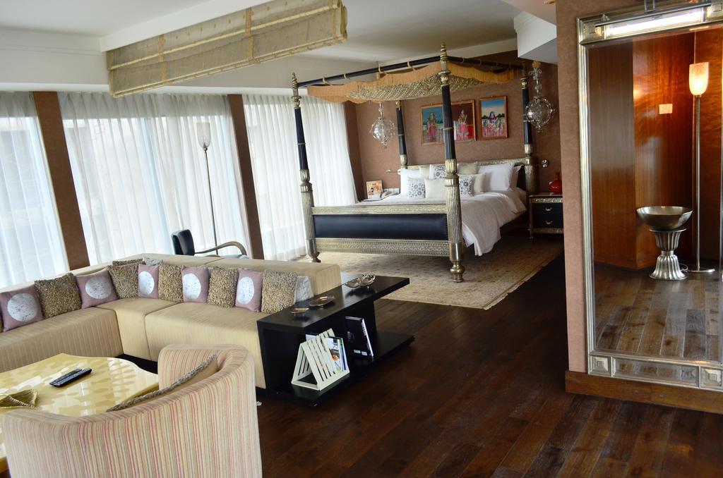 The Park Hyderabad, Banjara Hills Near Hussain Sagar Lake Exterior foto A suite at the Taj Mahal Palace, Mumbai